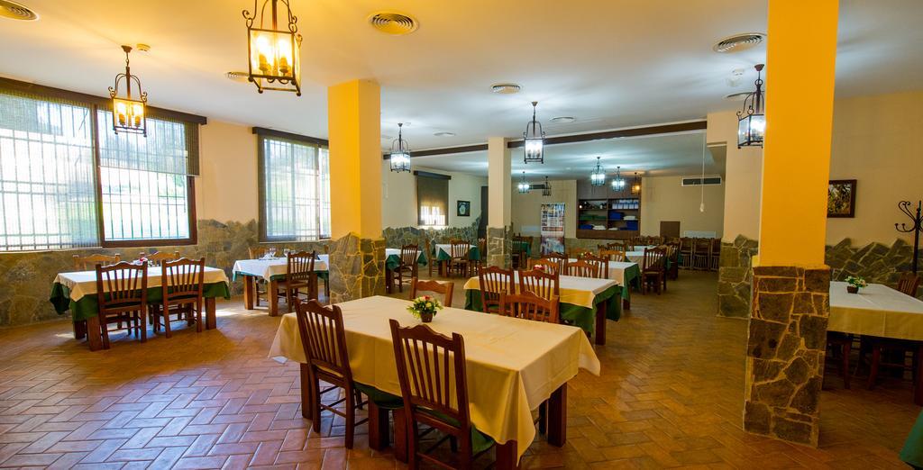 Apartamentos La Venta Del Charco Cardeña Buitenkant foto